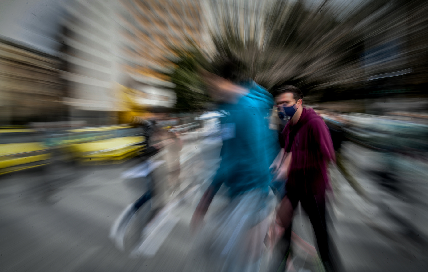 SOS για την έξαρση της γρίπης και του κορονοϊού – Τι ισχύει για τα εμβόλια