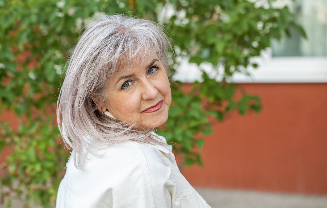 Αν μάθετε πώς συνδέονται οι άσπρες τρίχες με την αντικαρκινική άμυνα του οργανισμού μας, είναι βέβαιο ότι θα τις αγαπήσετε