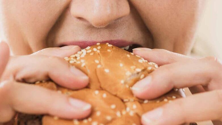 Πνιγμονή, λάθος κατάποση και επικίνδυνες διαδικτυακές προκλήσεις – Ένα πρόβλημα δημόσιας υγείας