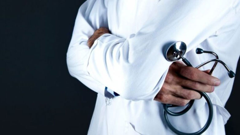 O ΙΣΑ ζητά την εξαίρεση των προσωπικών γιατρών από τις κατ’ οίκον επισκέψεις