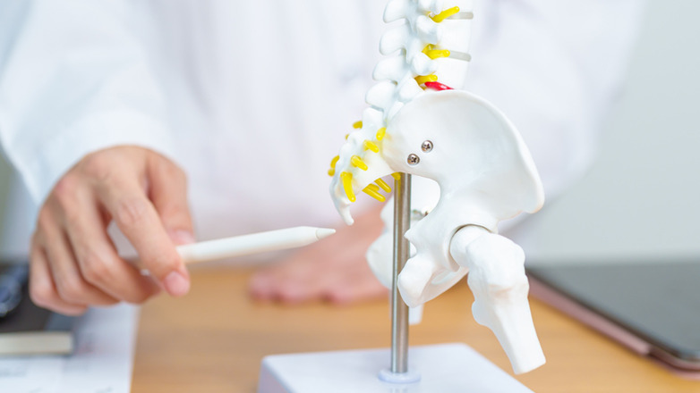 Kύστη κόκκυγoς: Αίτια, συμπτώματα και θεραπεία