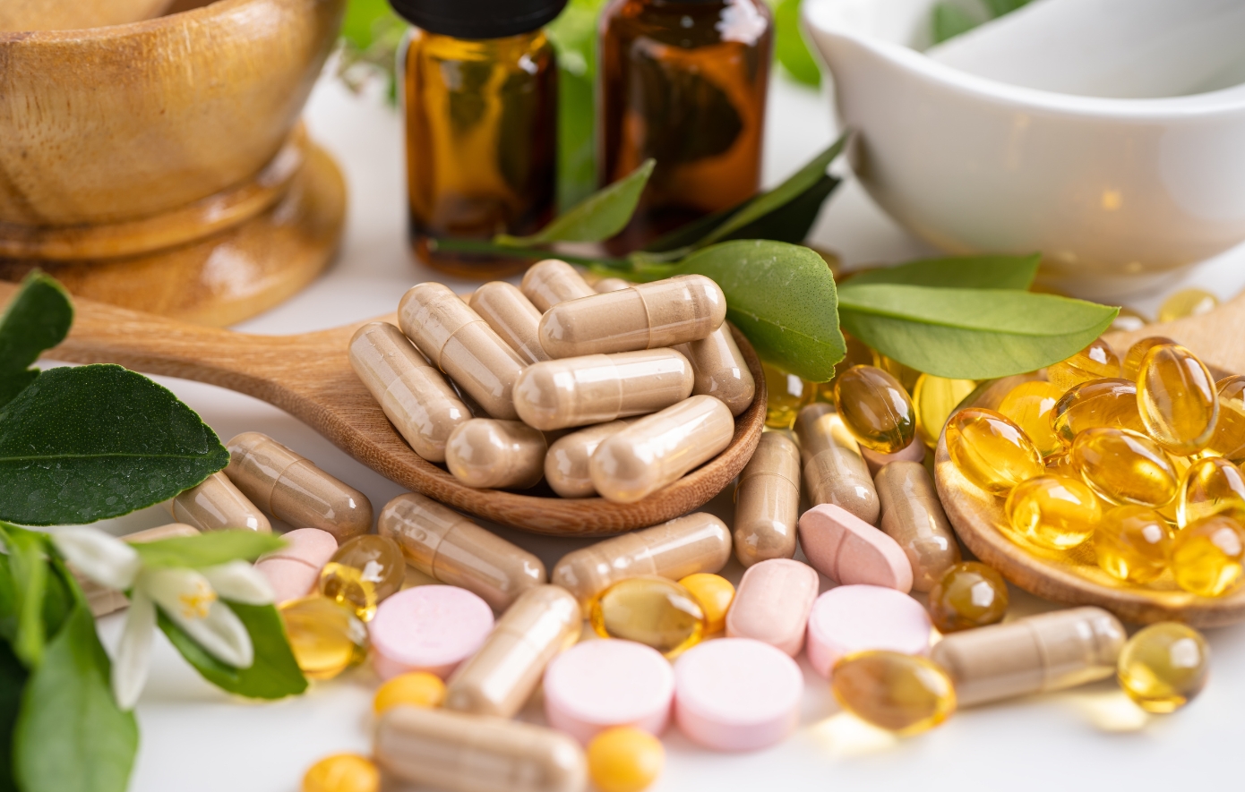 Η σκοτεινή πλευρά των συμπληρωμάτων: Πώς οι «αθώες» βιταμίνες μπορούν να θολώσουν τον εγκέφαλο