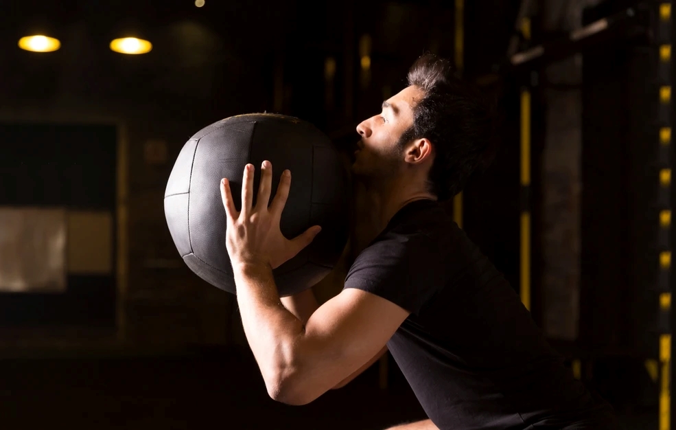 Είστε πάνω από 40; Η μέθοδος προπόνησης «2-2» ενισχύει τους μυς και τη δύναμη – Δείτε πώς και γιατί λειτουργεί